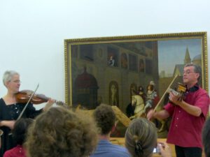 Juni 2012 - Viola d'amore Kongress in Innsbruck - Klaus tritt zum ersten mal öffentlich mit der Viola da spalla auf.